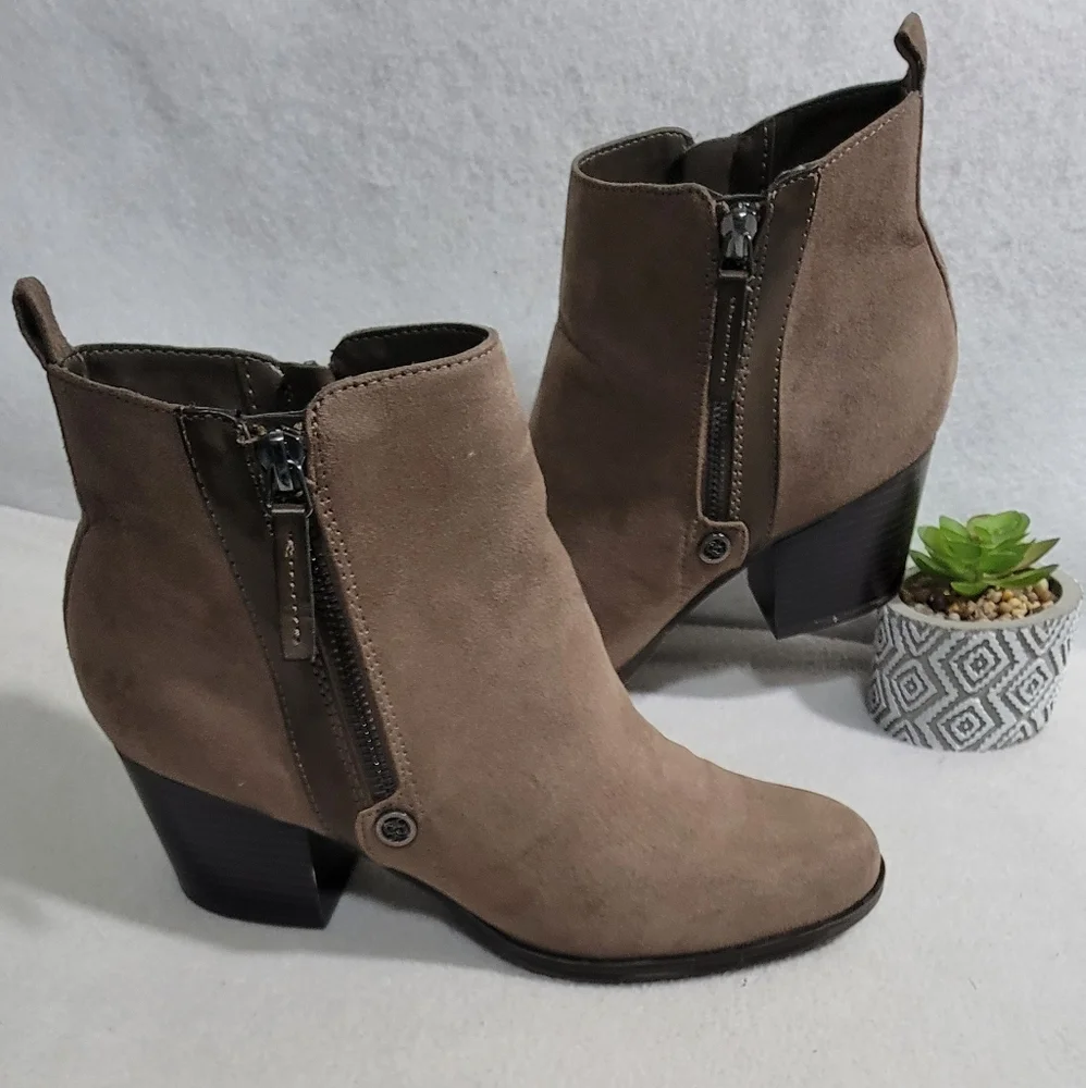 Liz Claiborne Refined Comfort Leather Double Zip Round Toe Ankle Booties Size 10 - Picture 5 of 13